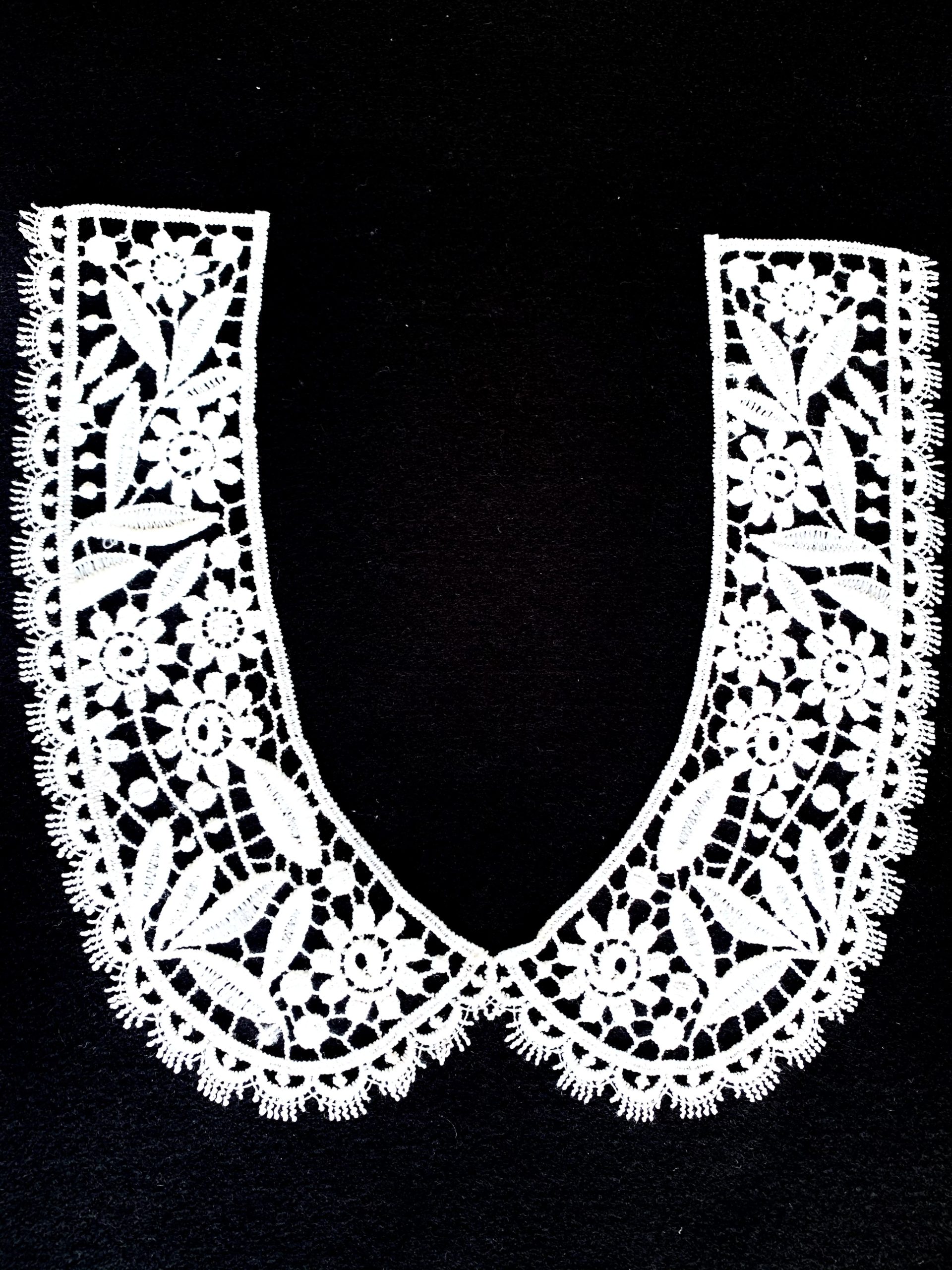 CUELLO BLANCO
