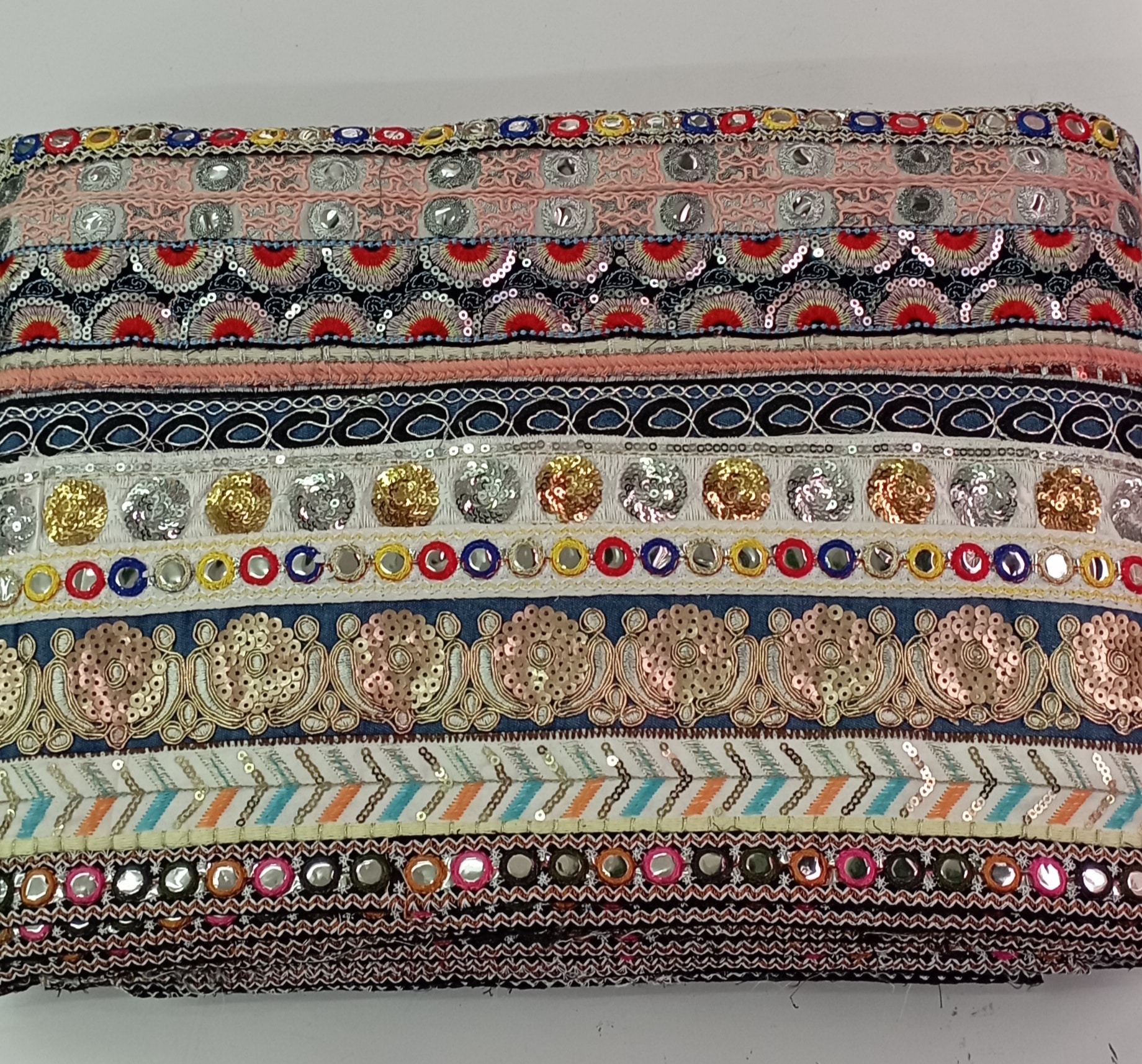 FESTON HINDU 27 CM X1 METRO