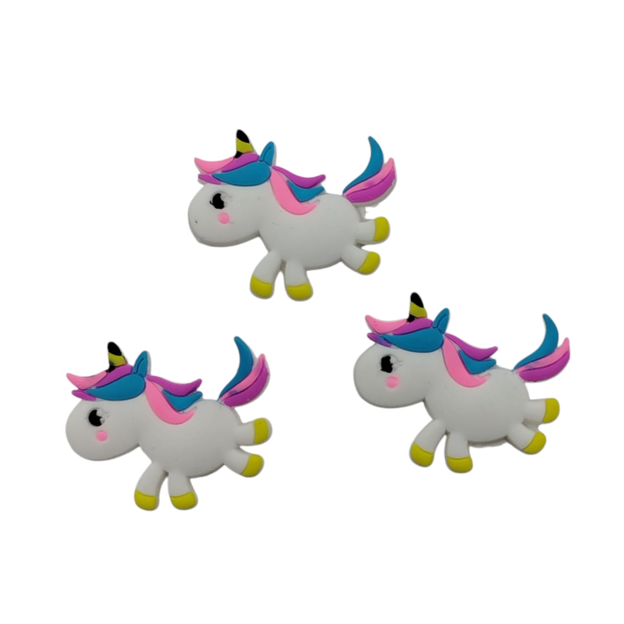 UNICORNIO BLANCO CON PATITAS AMARILLAS EN GOMA