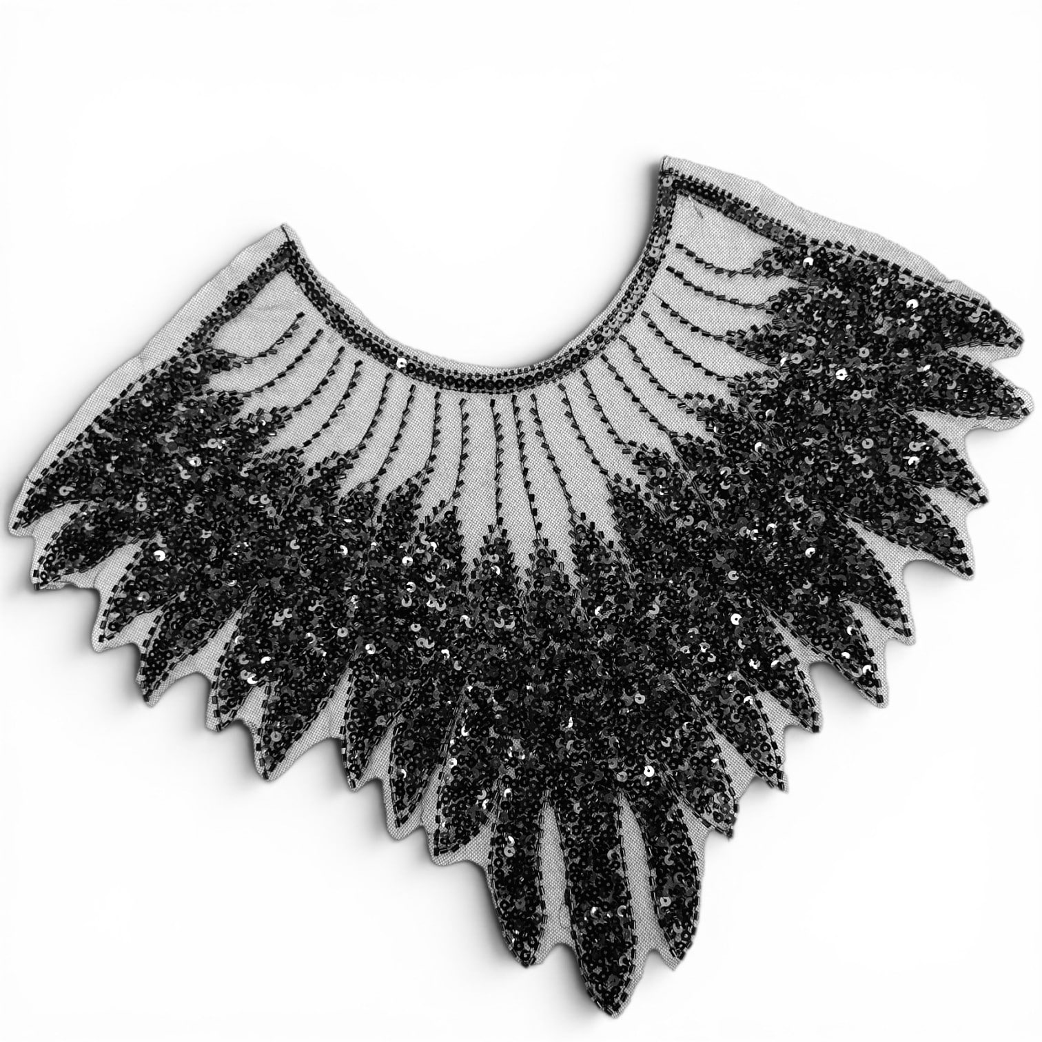 CUELLO EN LENTEJUELA NEGRO 39×47 - UNIDAD