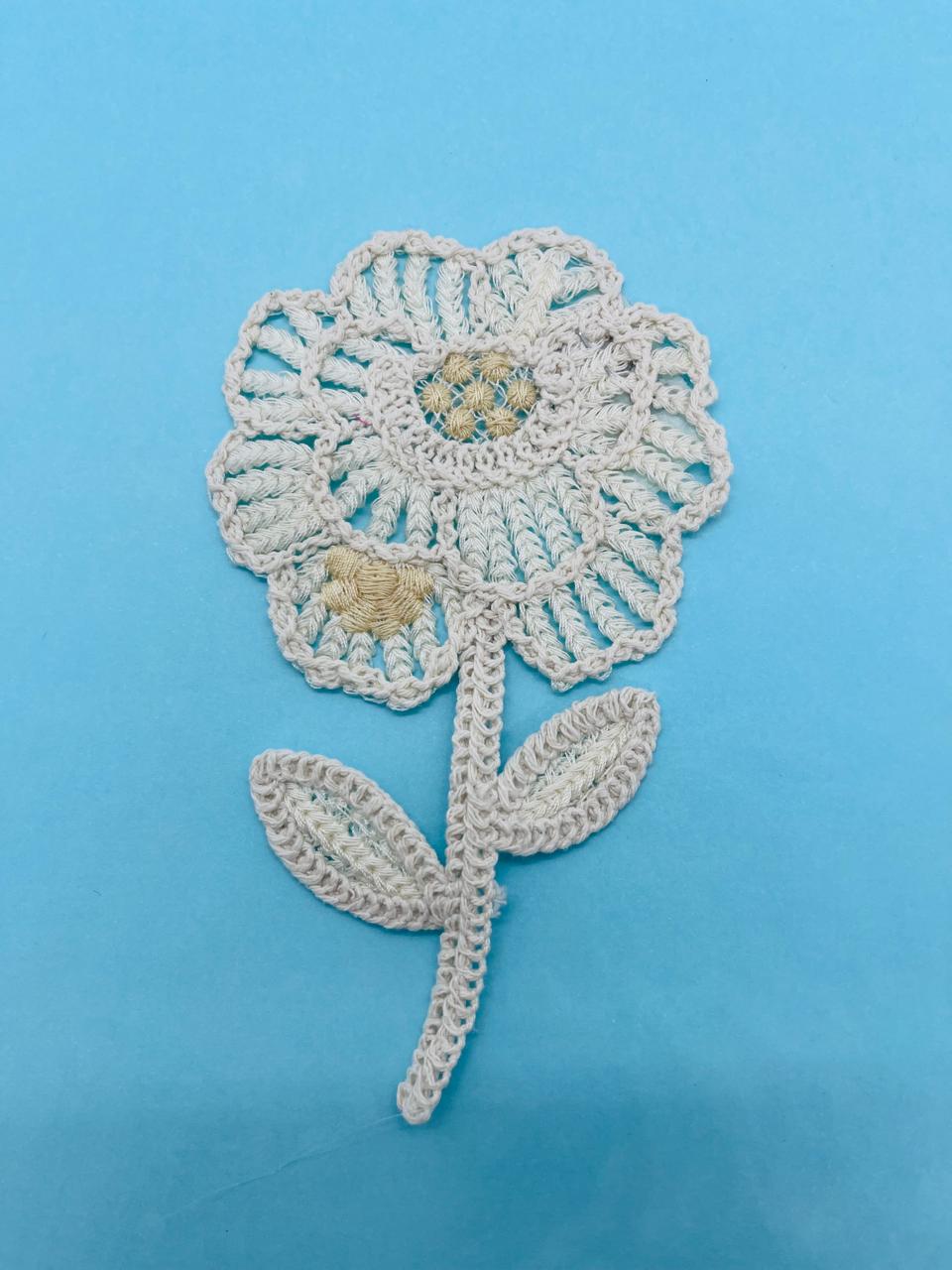 APLICACION EN CROCHET 14X8CM