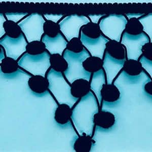 POMPON ESCALERA – NEGRA
